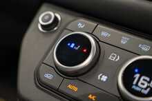 Land Rover Defender 110 D300 MHEV X - U56174