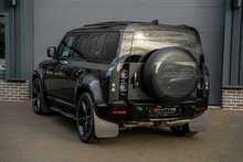 Land Rover Defender 110 D300 MHEV X - U56174