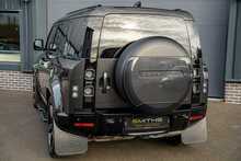 Land Rover Defender 110 D300 MHEV X - U56174