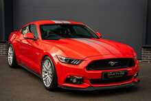 Ford Mustang V8 GT - U56185