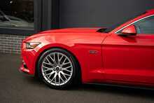 Ford Mustang V8 GT - U56185