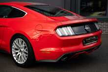Ford Mustang V8 GT - U56185