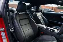 Ford Mustang V8 GT - U56185