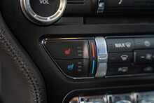 Ford Mustang V8 GT - U56185