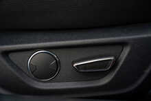 Ford Mustang V8 GT - U56185