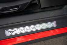 Ford Mustang V8 GT - U56185