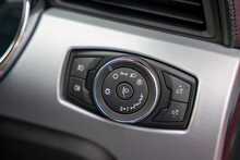 Ford Mustang V8 GT - U56185