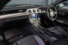 Ford Mustang V8 GT - U56211