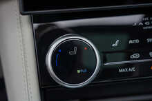 Jaguar F-PACE P550 V8 SVR - U56218