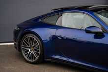 Porsche 911 T 992 Carrera - U56221
