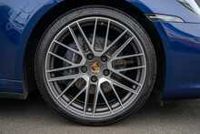 Porsche 911 T 992 Carrera - U56221