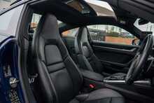 Porsche 911 T 992 Carrera - U56221