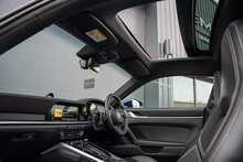 Porsche 911 T 992 Carrera - U56221