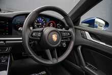 Porsche 911 T 992 Carrera - U56221