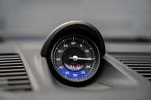 Porsche 911 T 992 Carrera - U56221