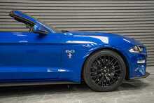 Ford Mustang V8 GT - U56274