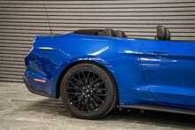 Ford Mustang V8 GT - U56274
