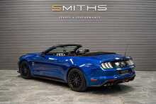 Ford Mustang V8 GT - U56274