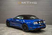 Ford Mustang V8 GT - U56274