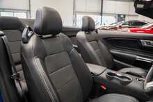 Ford Mustang V8 GT - U56274