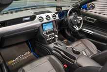 Ford Mustang V8 GT - U56274