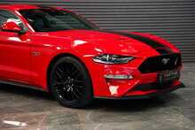 Ford Mustang V8 GT - U56277