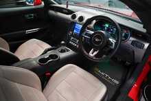 Ford Mustang V8 GT - U56277