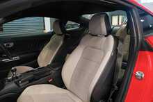 Ford Mustang V8 GT - U56277