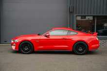 Ford Mustang V8 GT - U56277
