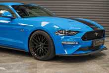 Ford Mustang V8 GT - U56288