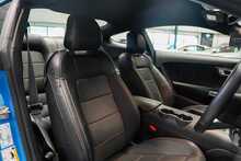 Ford Mustang V8 GT - U56288