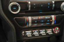 Ford Mustang V8 GT - U56288