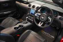 Ford Mustang V8 GT - U56298