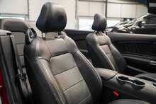 Ford Mustang V8 GT - U56298