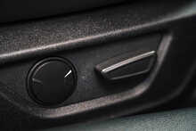 Ford Mustang V8 GT - U56298