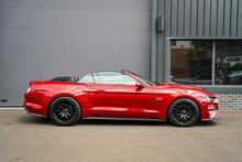 Ford Mustang V8 GT - U56298