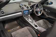 Porsche 718 Boxster T GTS - U56308