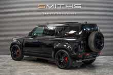 Land Rover Defender 110 D300 MHEV X - U56311