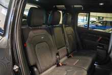 Land Rover Defender 110 D300 MHEV X - U56311