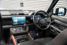 Land Rover Defender 110 D300 MHEV X - U56311