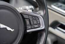 Jaguar F-PACE D300 V6 S - U56326