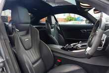 Mercedes-Benz AMG GT V8 BiTurbo S - U56331