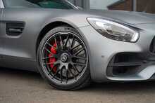 Mercedes-Benz AMG GT V8 BiTurbo S - U56331