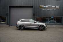 Jaguar F-PACE P550 V8 SVR - U56354