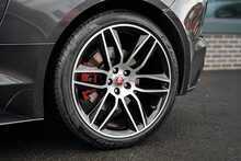 Jaguar F-Type V6 Chequered Flag - U56368