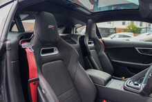 Jaguar F-Type V6 Chequered Flag - U56368