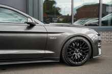 Ford Mustang V8 GT - U56369