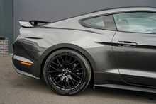 Ford Mustang V8 GT - U56369