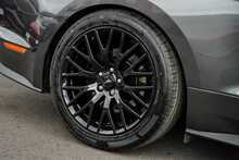 Ford Mustang V8 GT - U56369