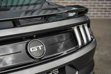 Ford Mustang V8 GT - U56369